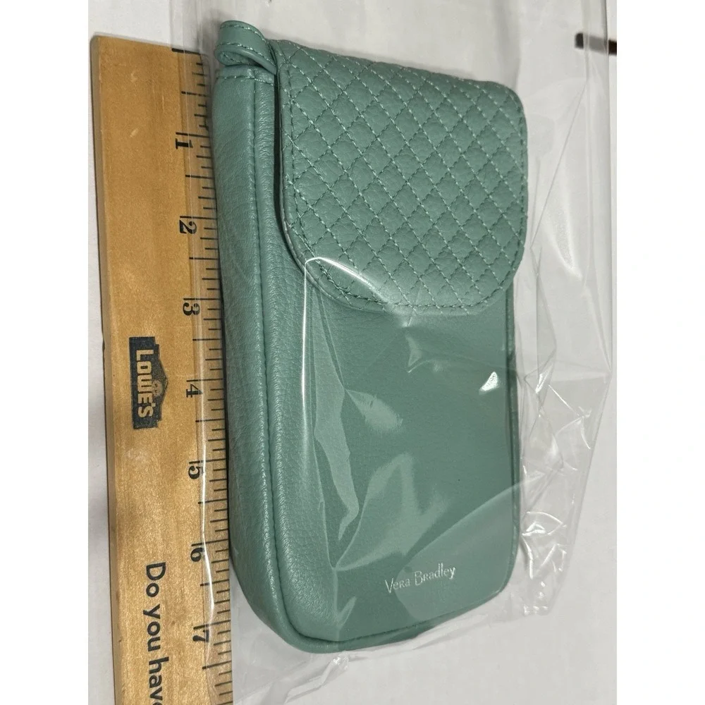 VERA BRADLEY  Green‎ Color Cell Phone Crossbody PU EUC